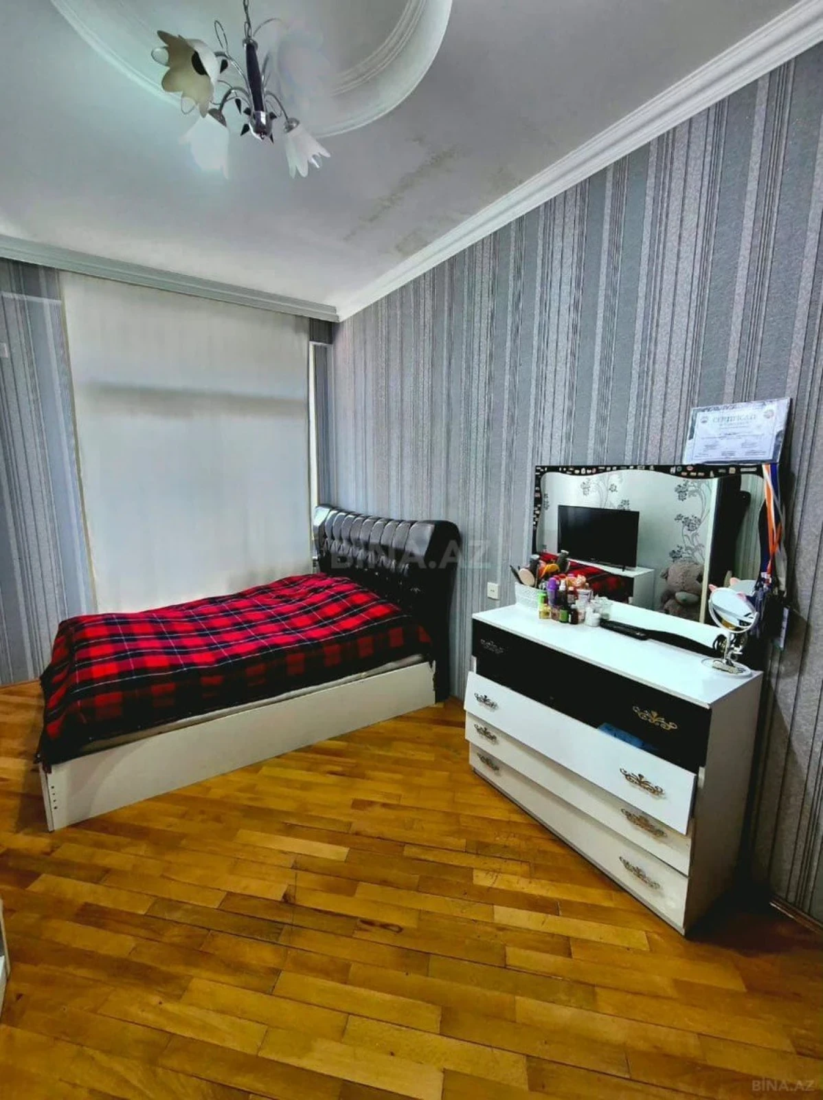 Satılır 2 otaqlı mənzil 80 m²