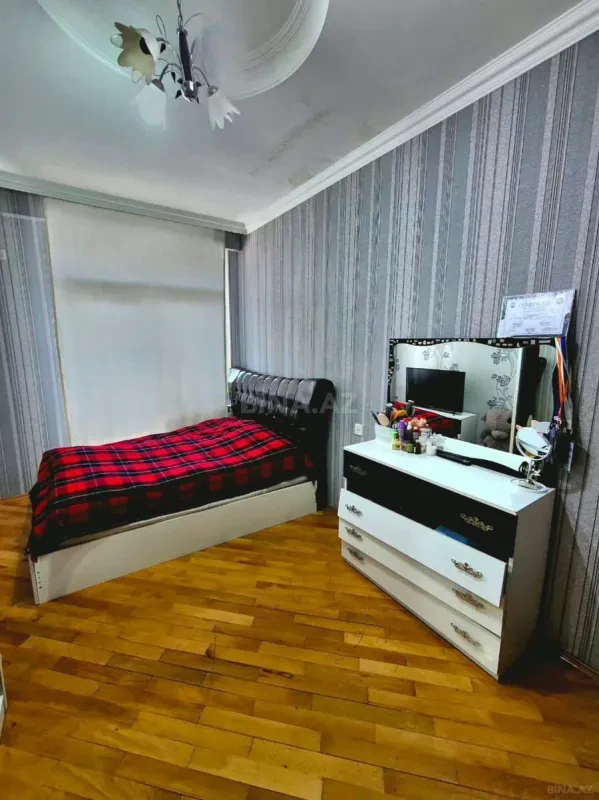 Satılır 2 otaqlı mənzil 80 m²