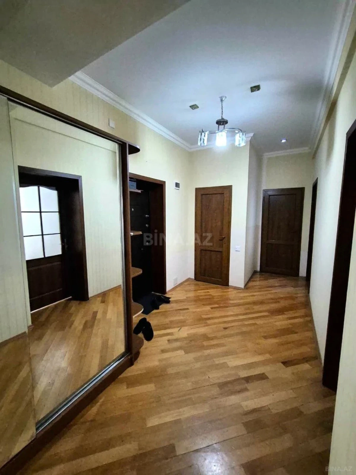 Satılır 2 otaqlı mənzil 80 m²