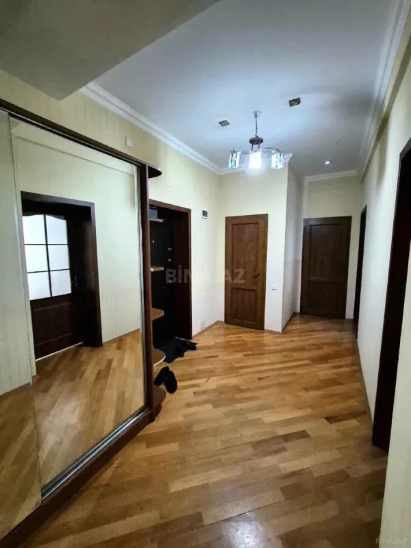 Satılır 2 otaqlı mənzil 80 m²