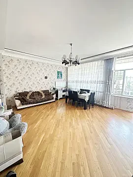 Satılır 3 otaqlı mənzil 135 m²