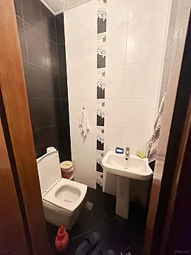Satılır 3 otaqlı mənzil 135 m²