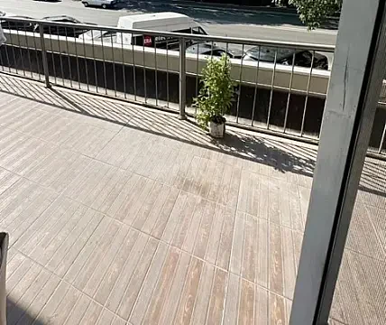 Satılır 3 otaqlı mənzil 135 m²