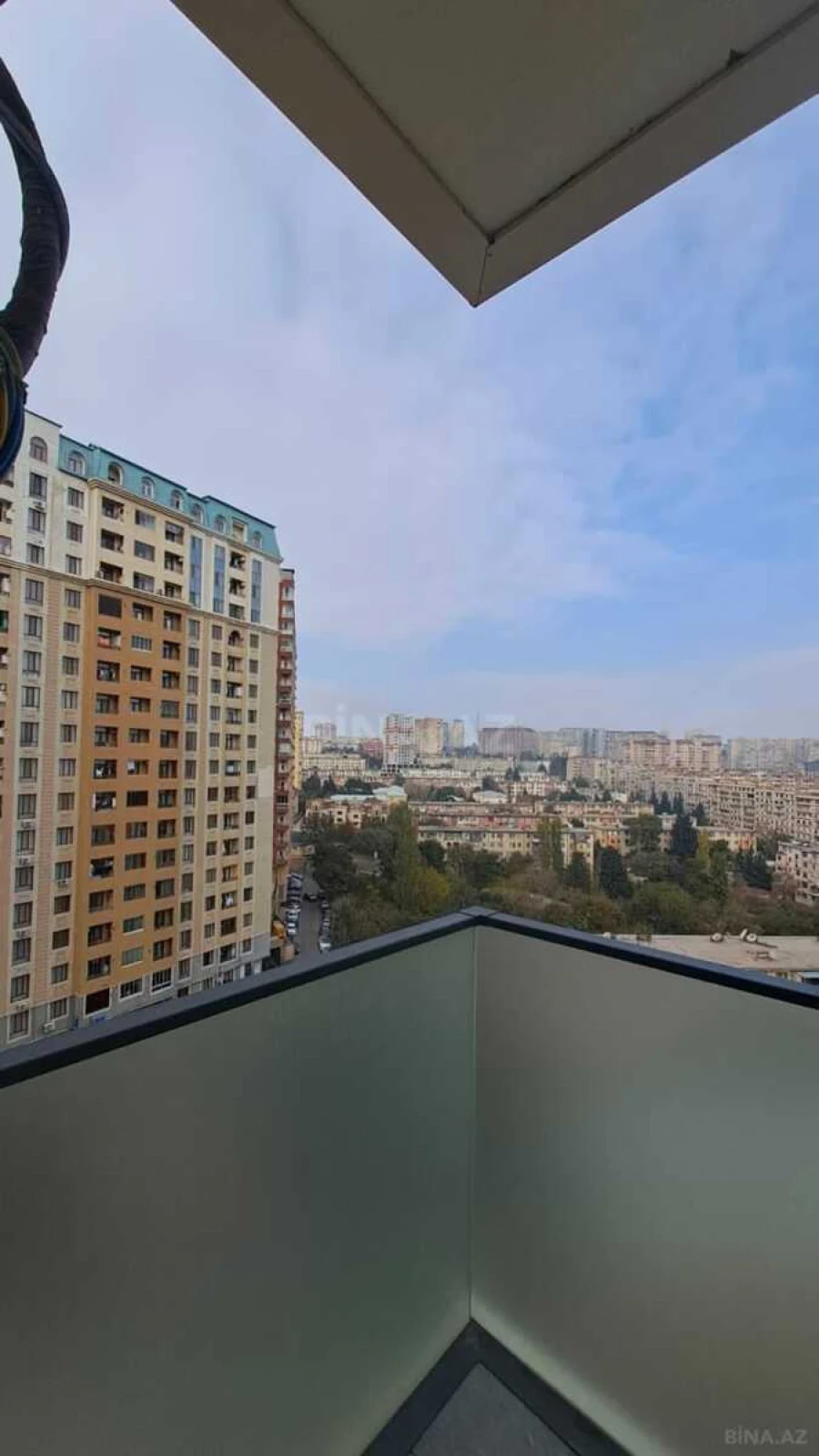 Kirayə verilir 3 otaqlı mənzil 100 m²