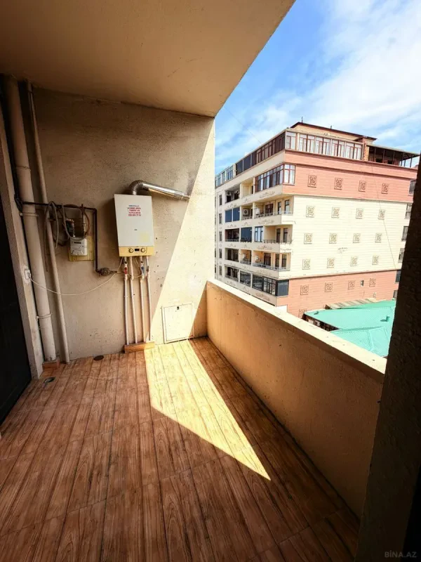 Kirayə verilir 4 otaqlı mənzil 165 m²