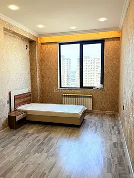 Kirayə verilir 4 otaqlı mənzil 165 m²