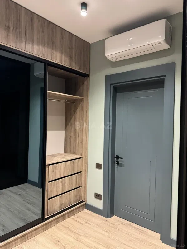 Kirayə verilir 2 otaqlı mənzil 106 m²
