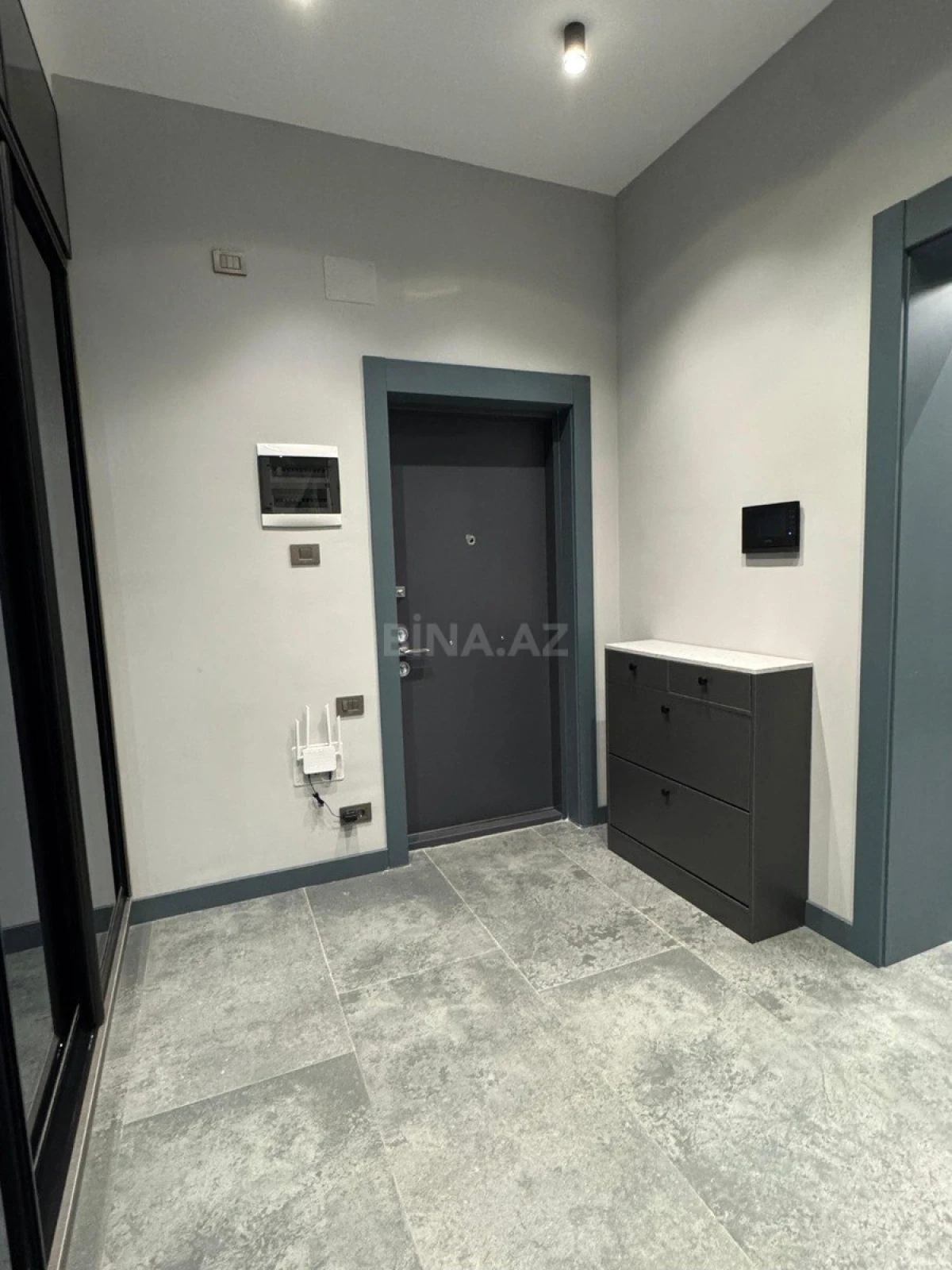 Kirayə verilir 2 otaqlı mənzil 106 m²