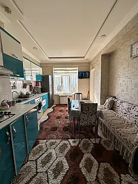 Satılır 4 otaqlı mənzil 145 m²
