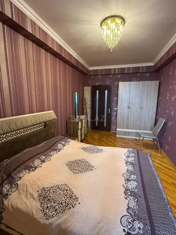 Satılır 2 otaqlı mənzil 78 m²
