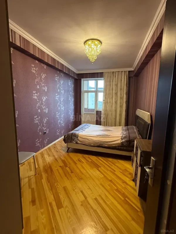 Satılır 2 otaqlı mənzil 78 m²