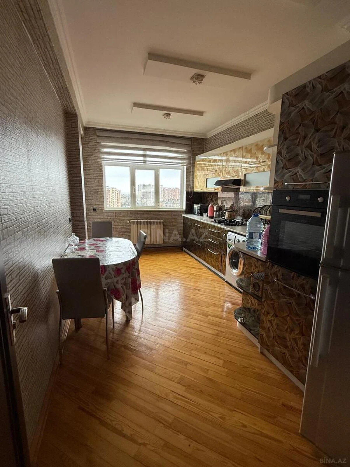 Satılır 2 otaqlı mənzil 78 m²