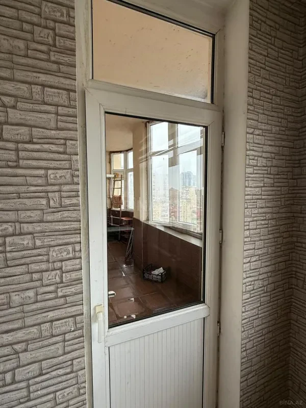 Satılır 2 otaqlı mənzil 78 m²