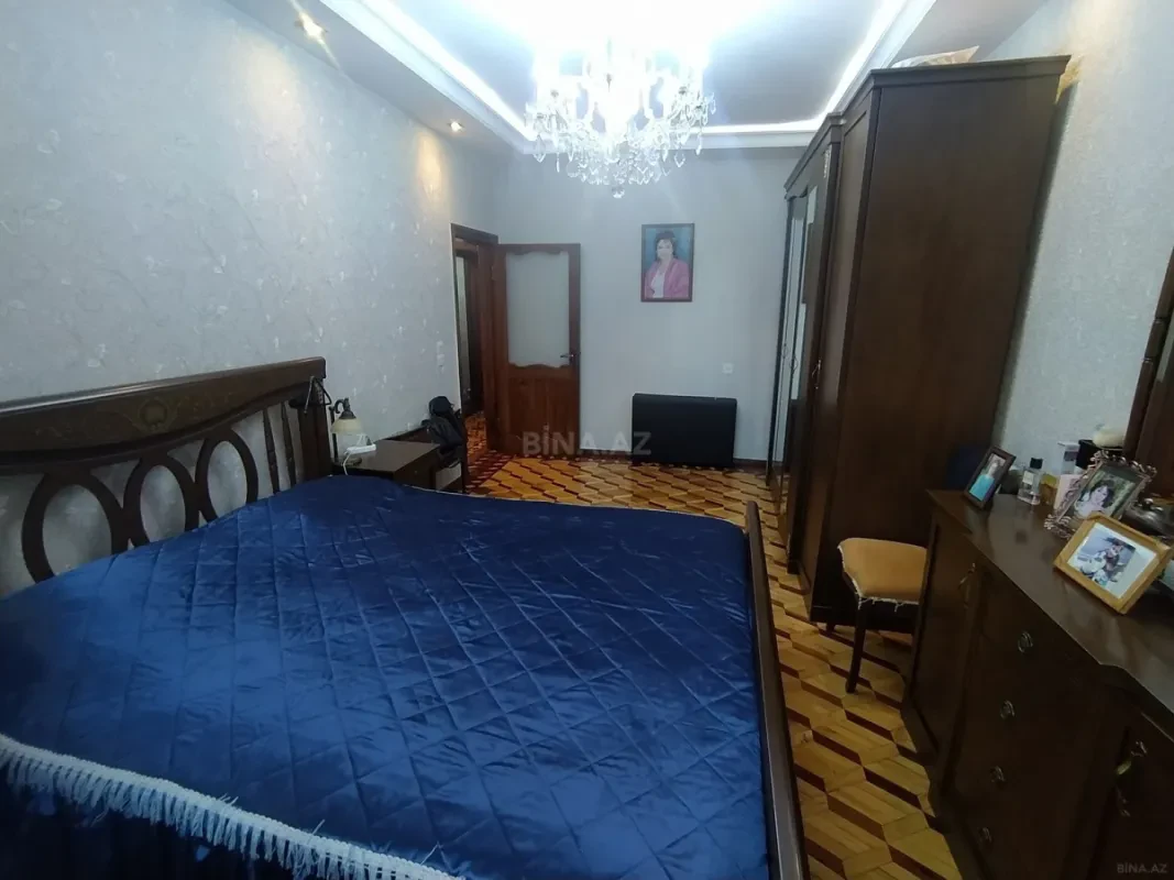 Satılır 4 otaqlı mənzil 110 m²