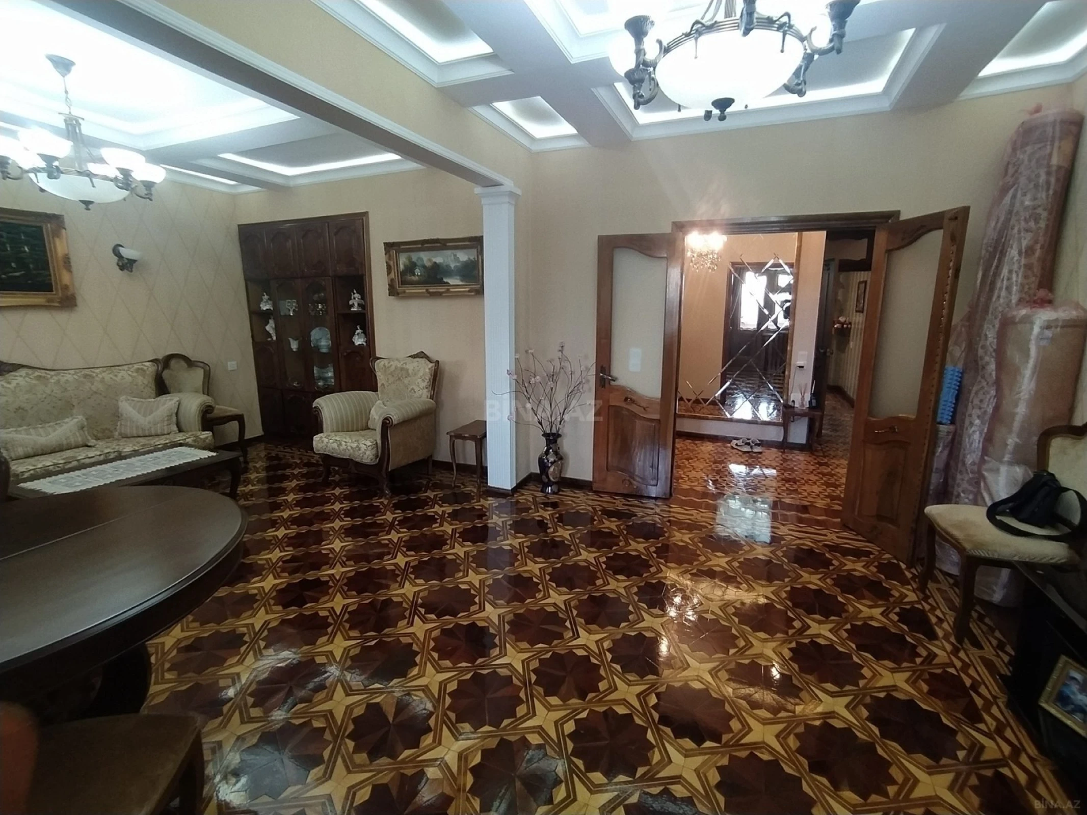 Satılır 4 otaqlı mənzil 110 m²
