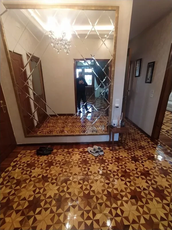 Satılır 4 otaqlı mənzil 110 m²