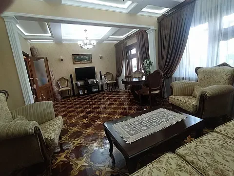 Satılır 4 otaqlı mənzil 110 m²
