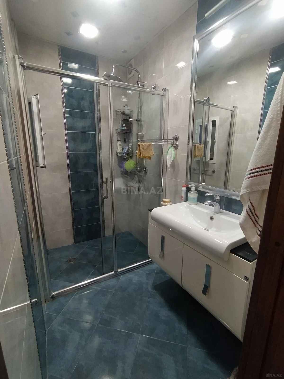 Satılır 4 otaqlı mənzil 110 m²