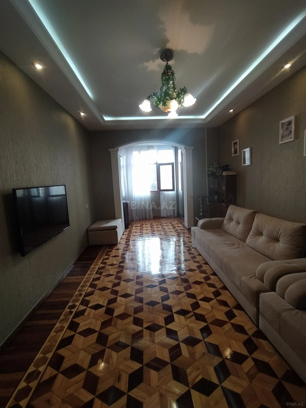 Satılır 4 otaqlı mənzil 110 m²