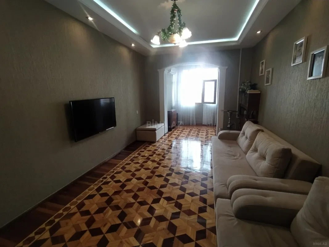 Satılır 4 otaqlı mənzil 110 m²