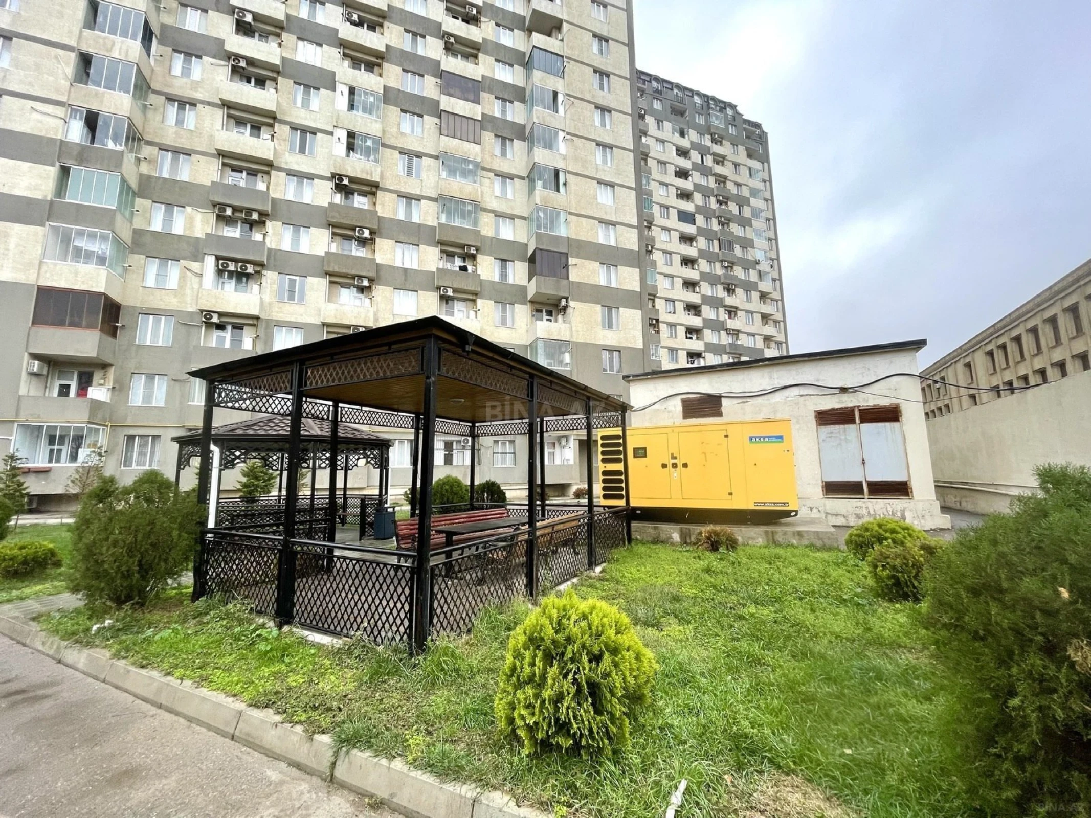Satılır 3 otaqlı mənzil 90 m²