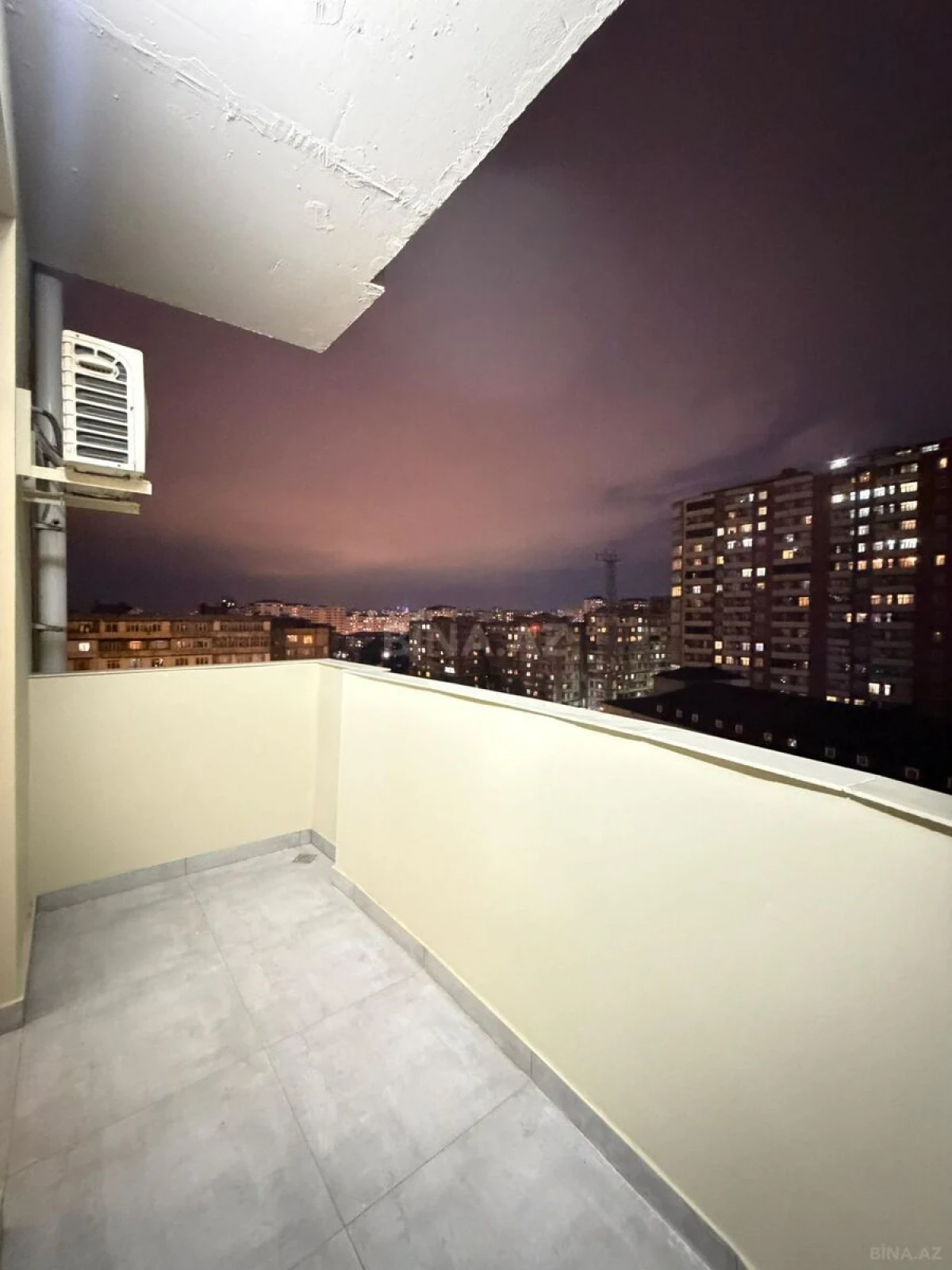 Kirayə verilir 2 otaqlı mənzil 85 m²