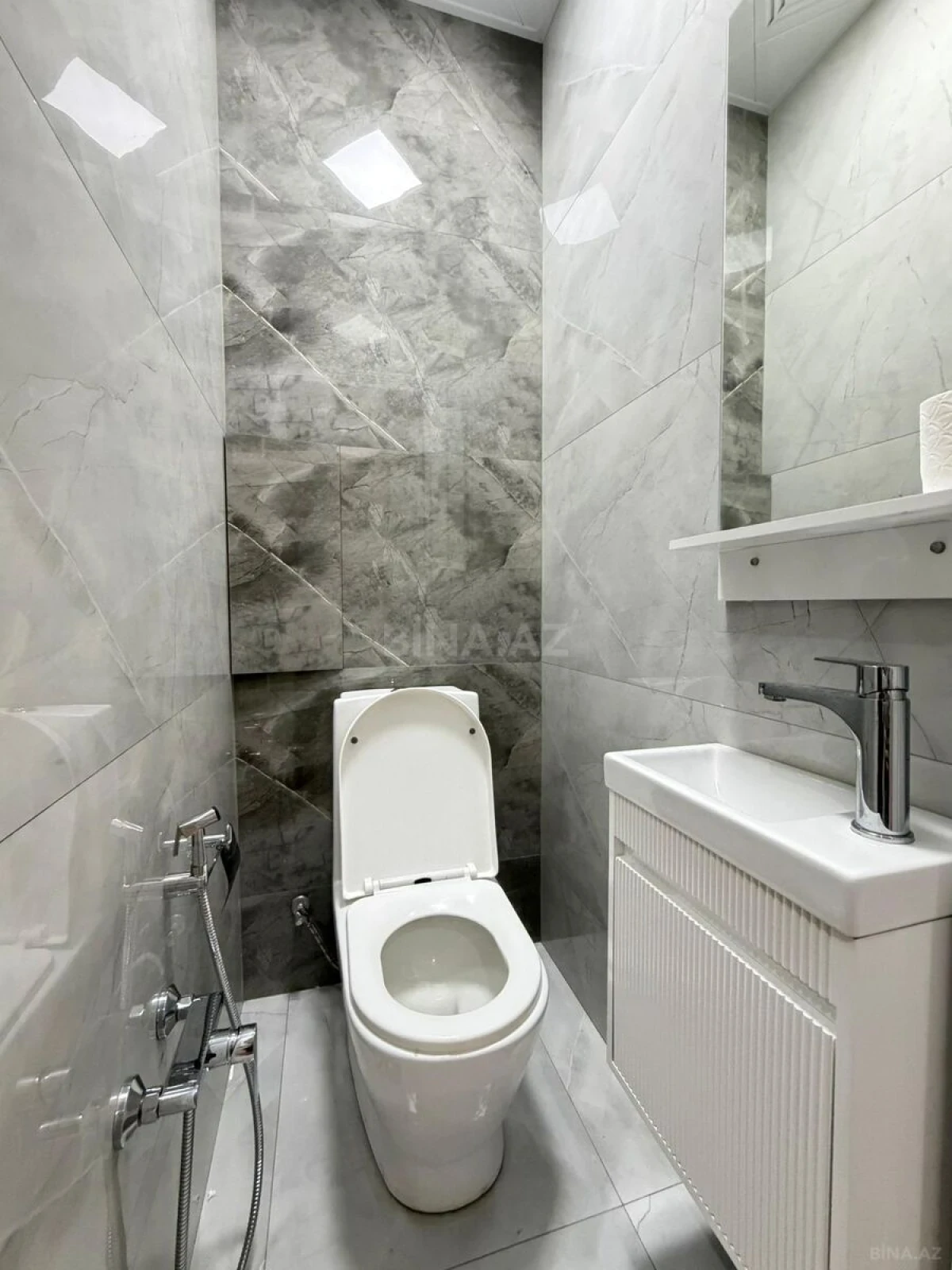 Kirayə verilir 2 otaqlı mənzil 85 m²