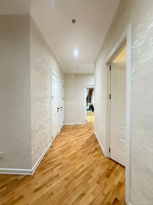 Kirayə verilir 2 otaqlı mənzil 85 m²