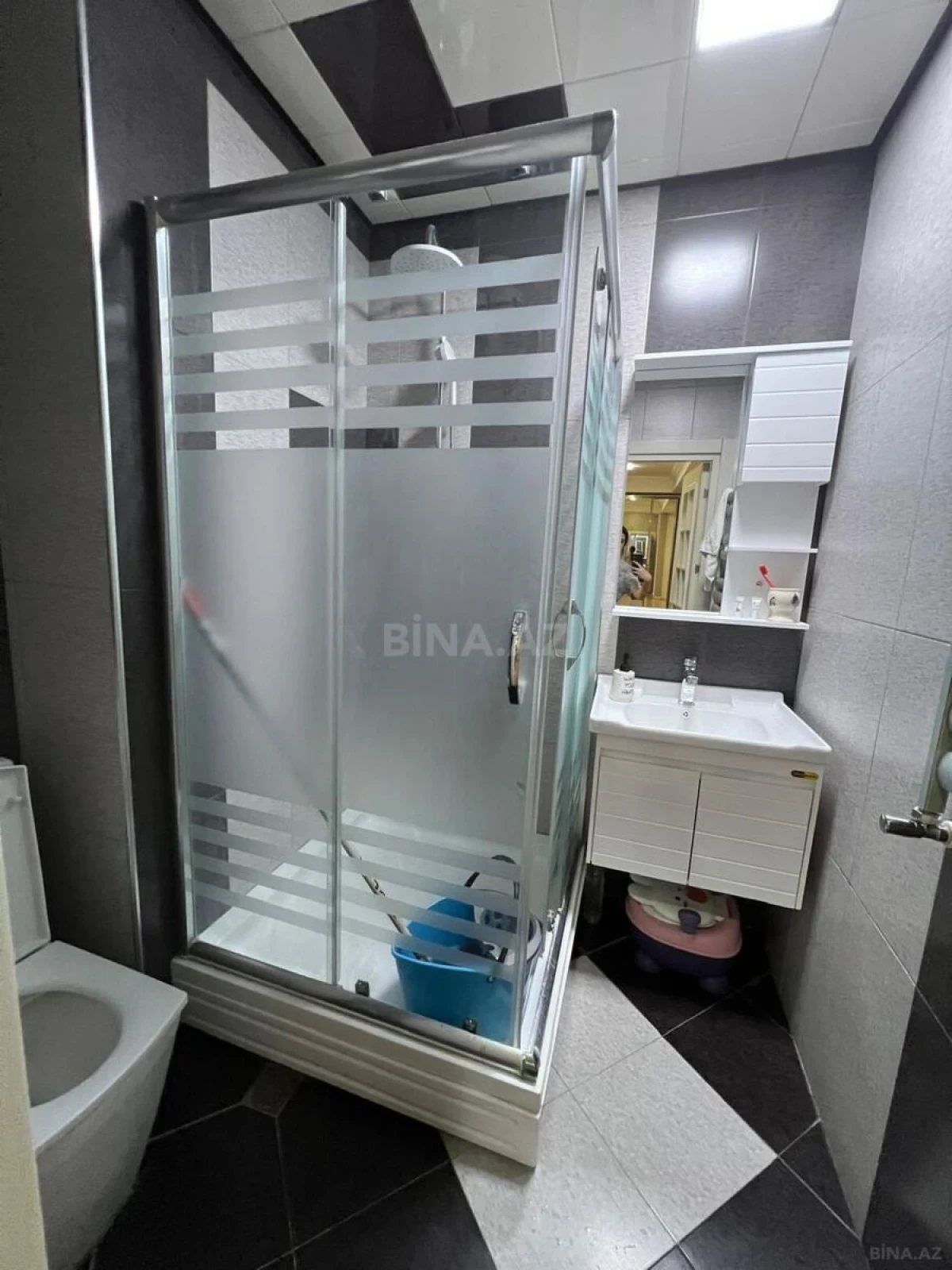 Satılır 3 otaqlı mənzil 161 m²