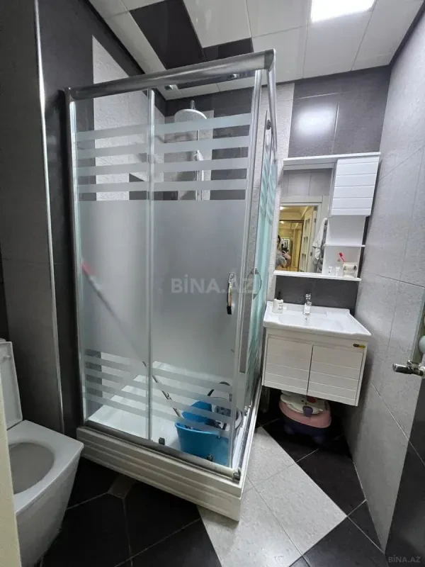 Satılır 3 otaqlı mənzil 161 m²