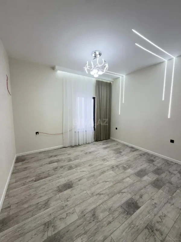 Satılır 4 otaqlı həyət evi 140 m²