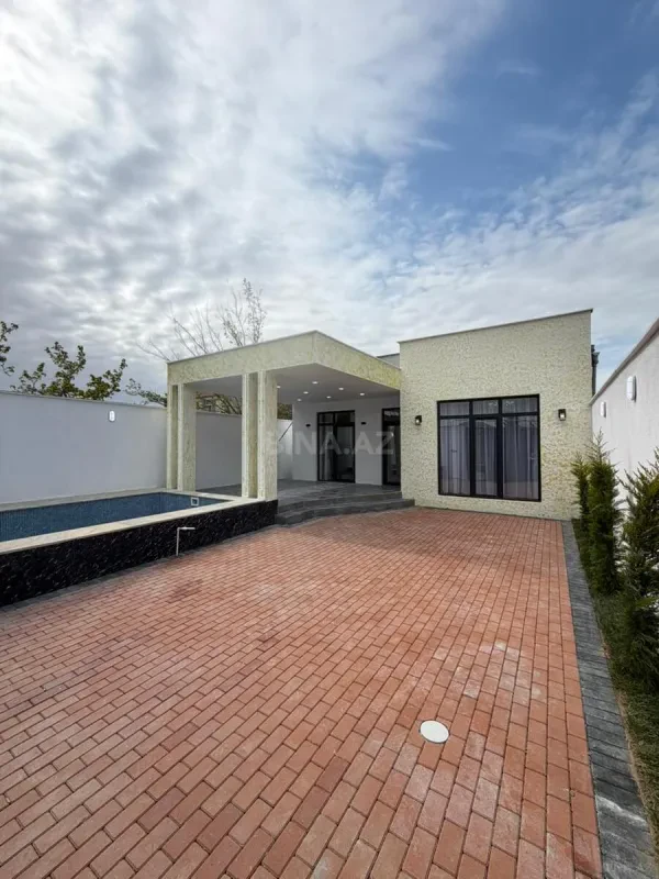 Satılır 4 otaqlı həyət evi 140 m²