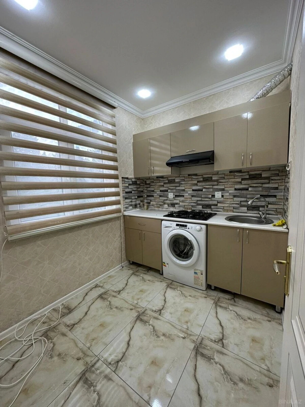 Satılır 2 otaqlı mənzil 58 m²