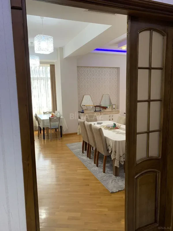 Satılır 3 otaqlı mənzil 104 m²