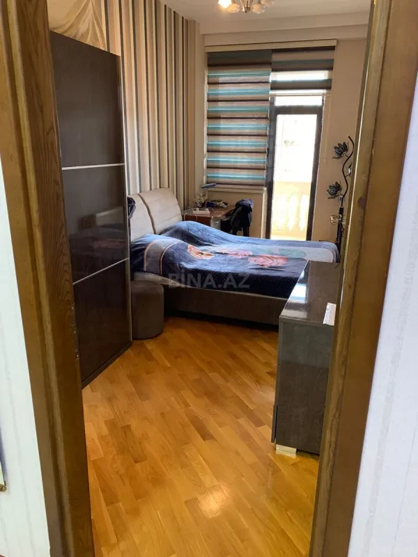 Satılır 3 otaqlı mənzil 104 m²