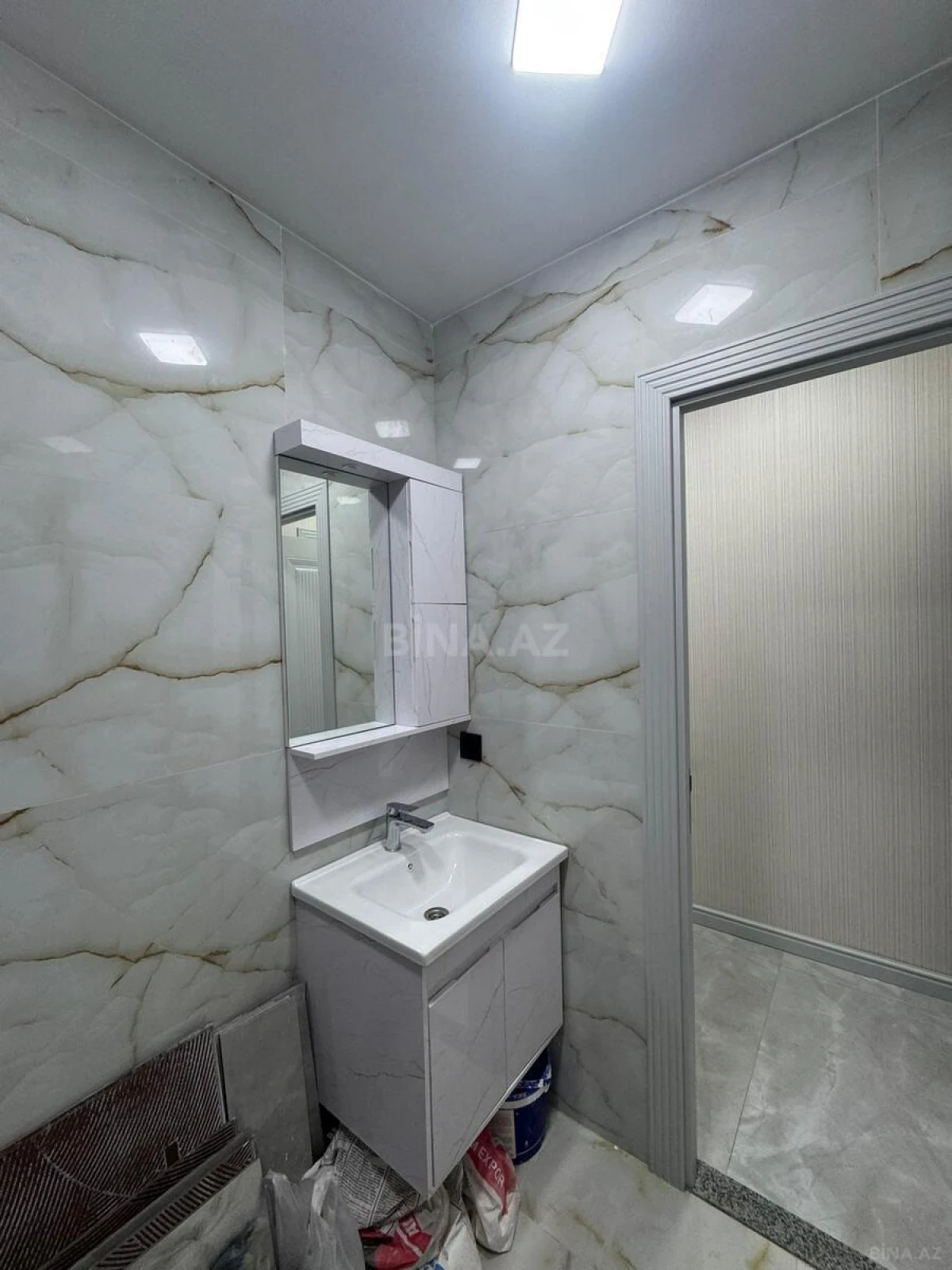 Satılır 2 otaqlı mənzil 43 m²