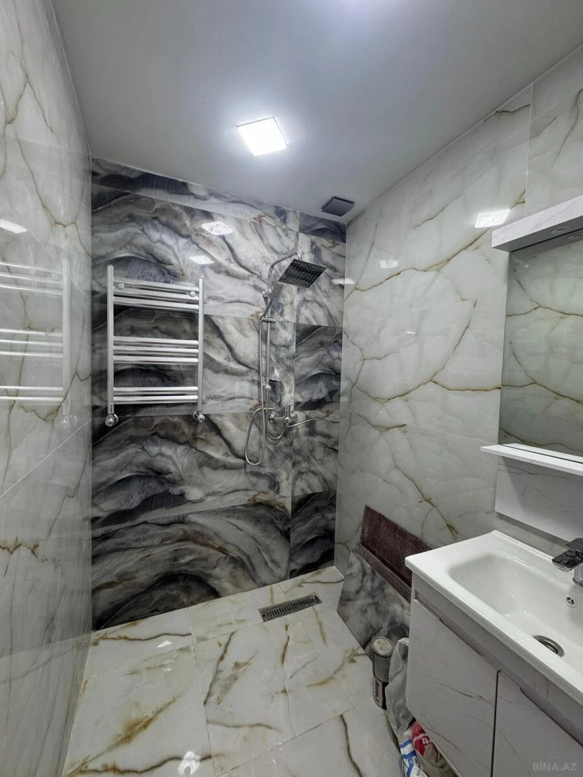 Satılır 2 otaqlı mənzil 43 m²