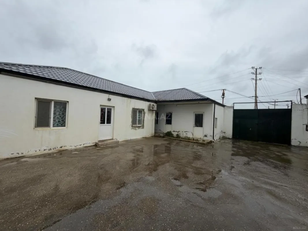 Satılır obyekt 700 m²