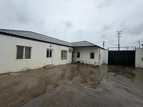 Satılır obyekt 700 m²