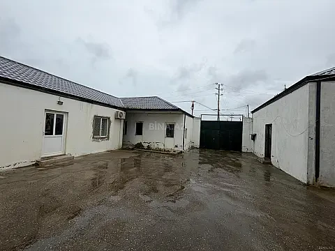 Satılır obyekt 700 m²
