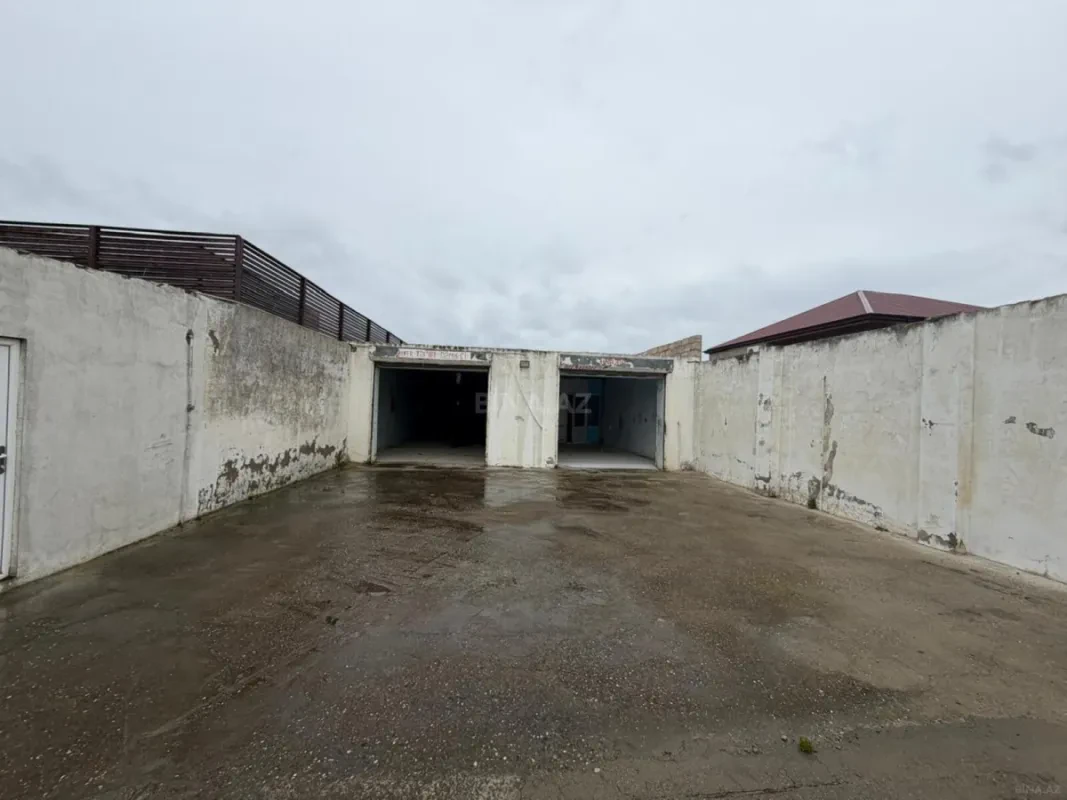 Satılır obyekt 700 m²