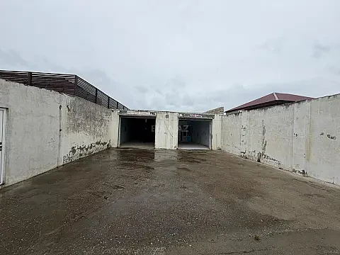 Satılır obyekt 700 m²