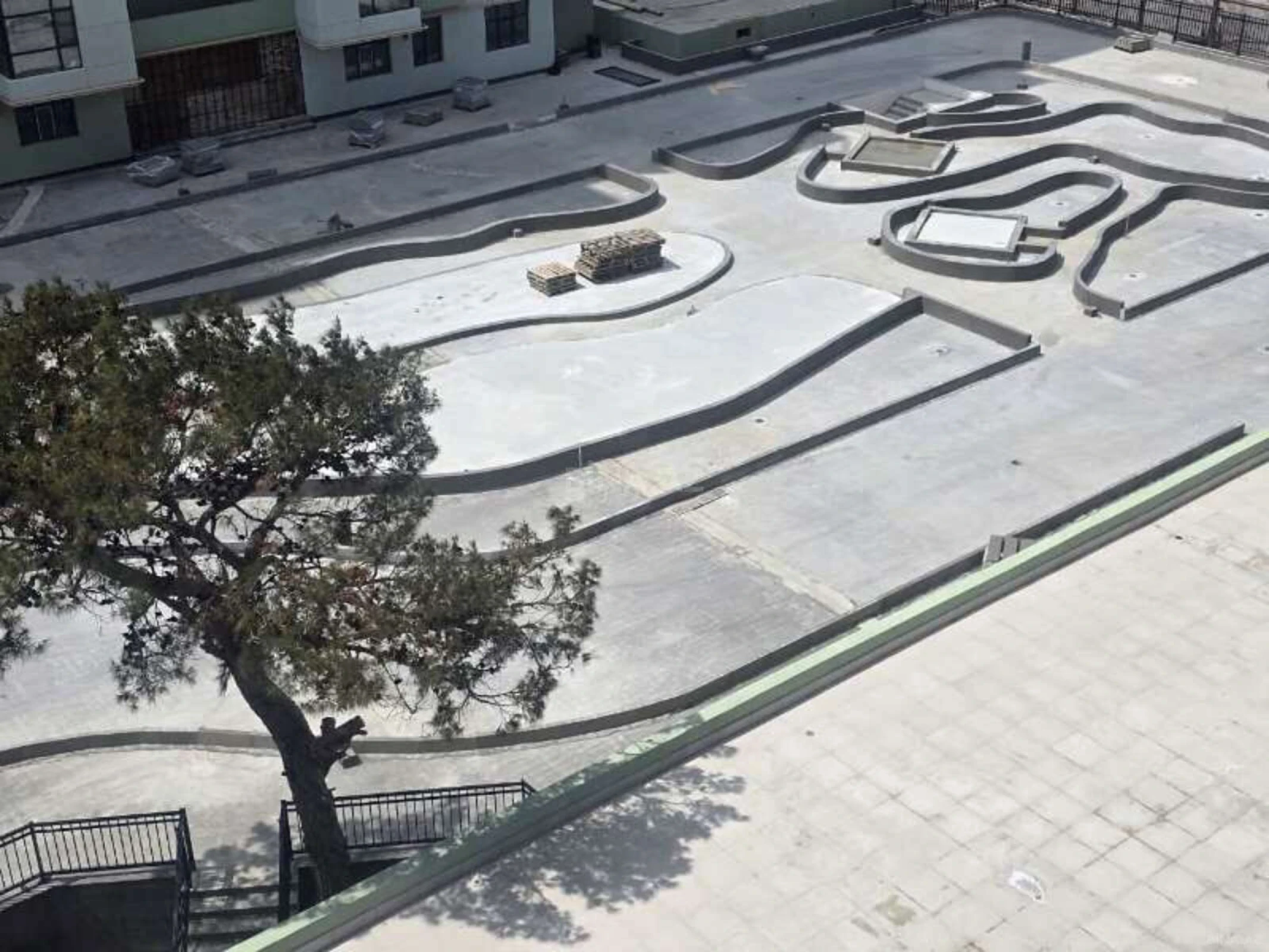 Satılır 3 otaqlı mənzil 147 m²
