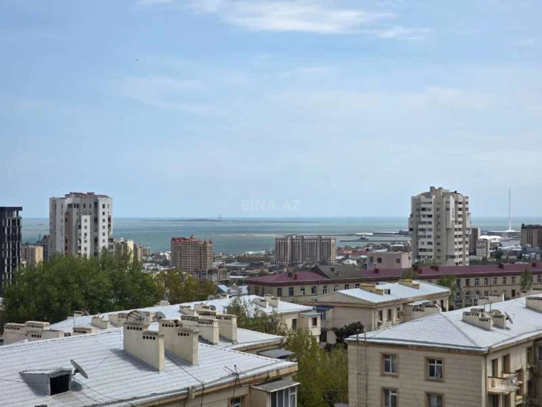 Satılır 3 otaqlı mənzil 147 m²