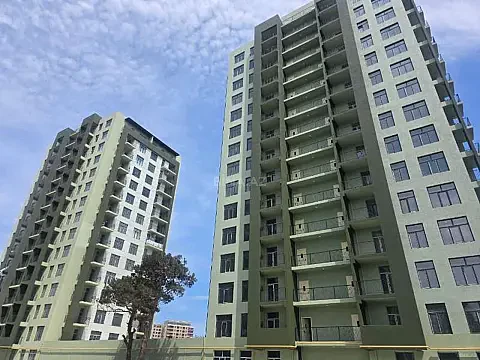 Satılır 3 otaqlı mənzil 147 m²