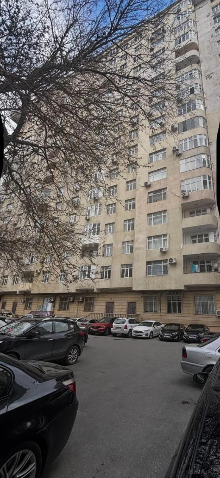 Satılır 3 otaqlı mənzil 137 m²