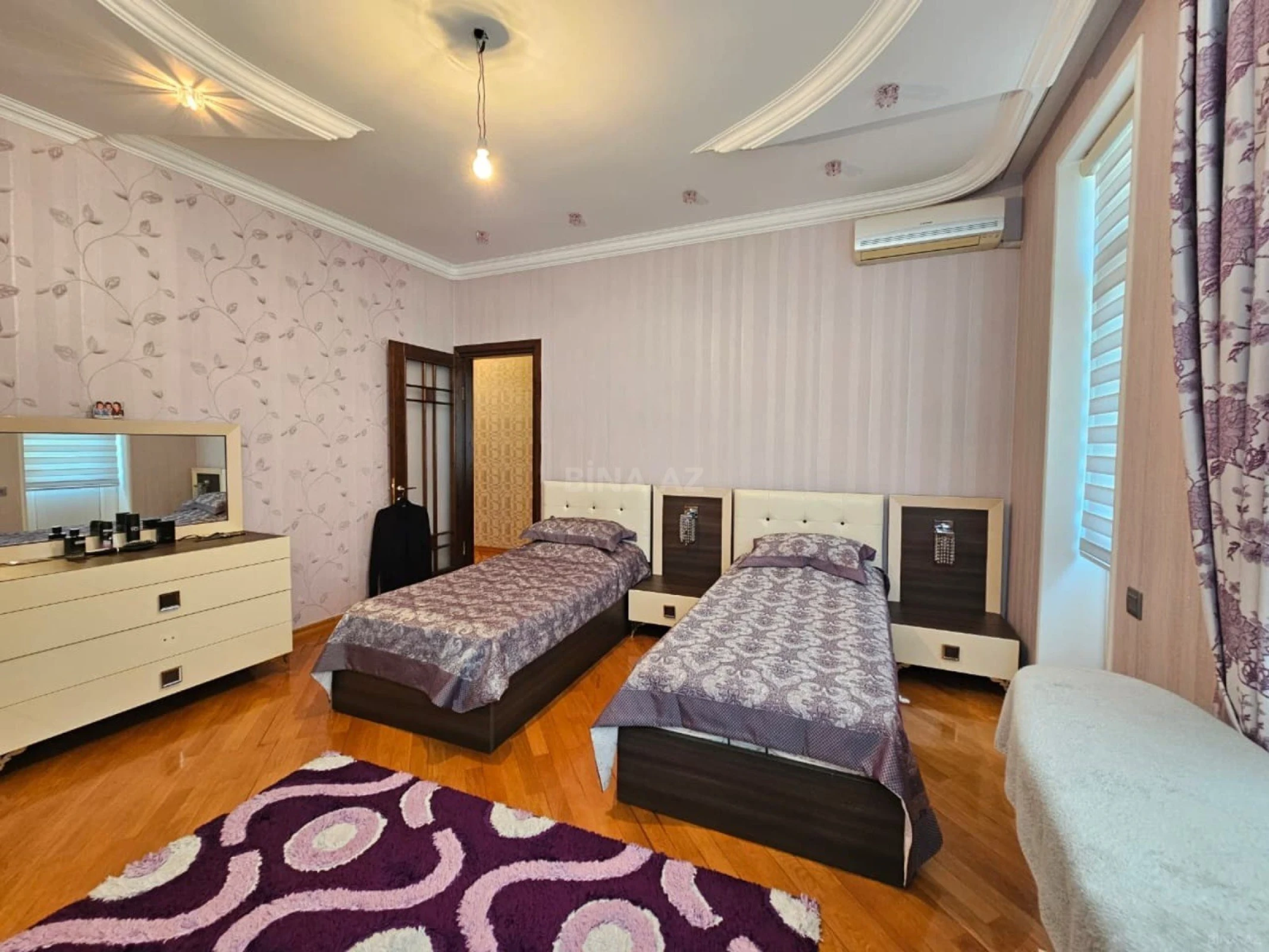 Satılır 3 otaqlı mənzil 137 m²