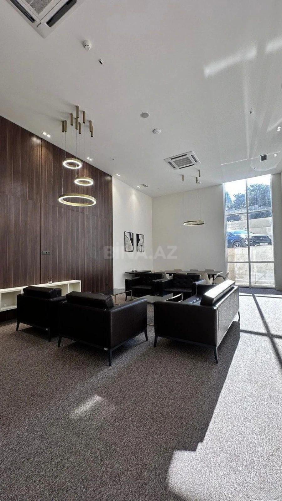 Satılır 5 otaqlı mənzil 359 m²