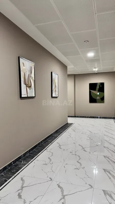 Satılır 5 otaqlı mənzil 359 m²