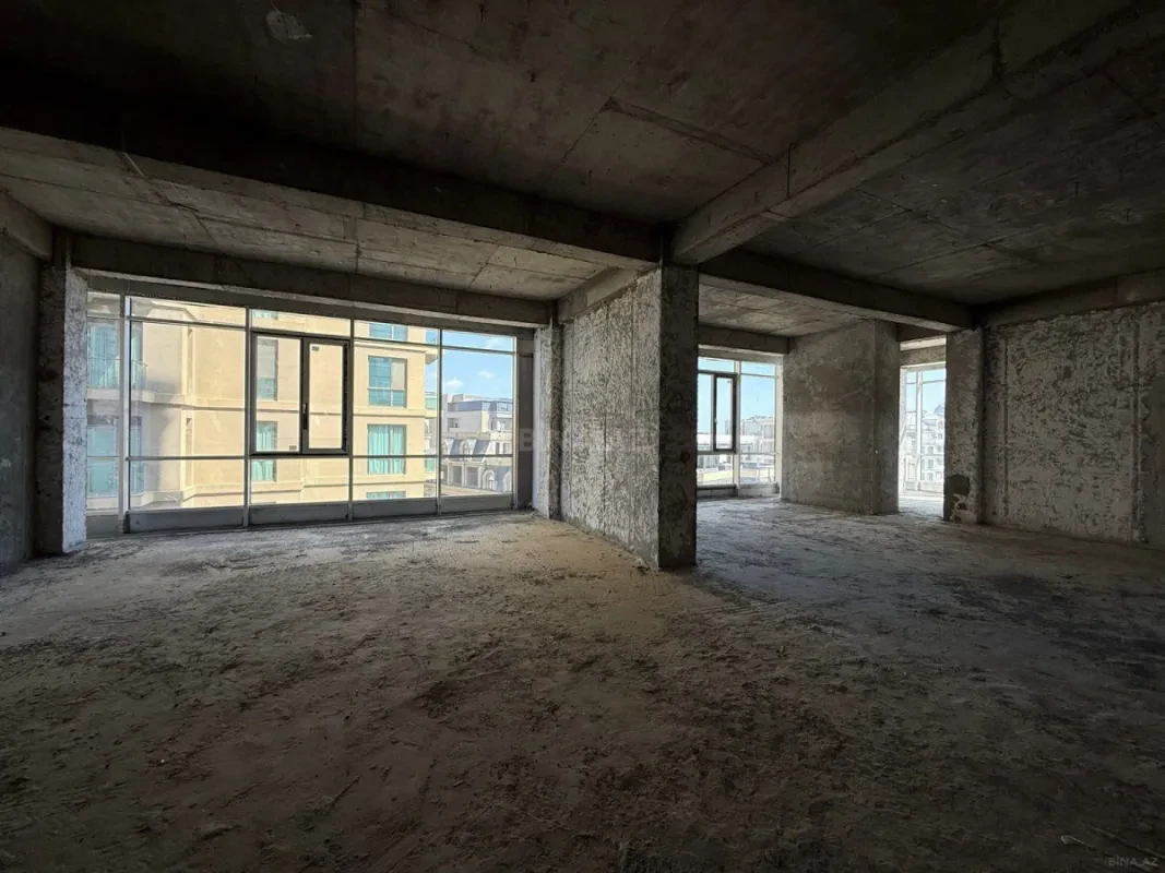 Satılır 5 otaqlı mənzil 359 m²
